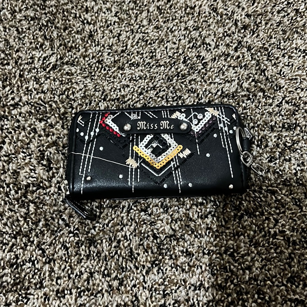 Miss me wallet
